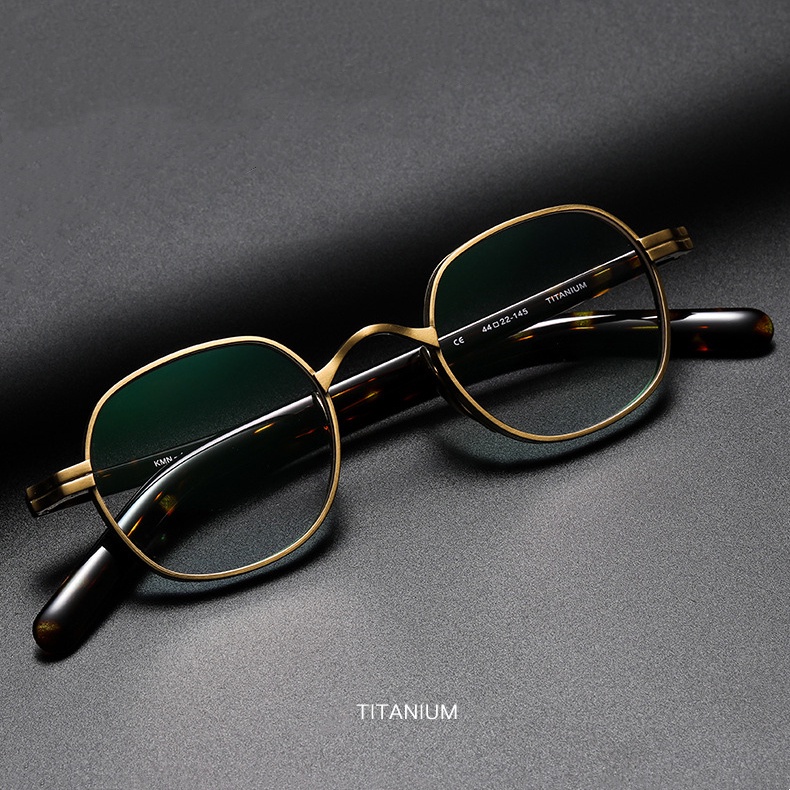 Kính Mát Gọng Vuông Nhỏ Bằng Titan Nguyên Chất Phong Cách Cổ Điển Cá Tính Cho Nam Và Nữ as KameManNen KMN131