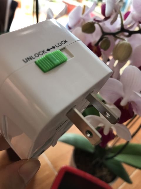 [ Hàng Chuẩn Loại 1] Ổ cắm điện du lịch 2 cổng USB quốc tế [UNIVERSAL TRAVEL ADAPTOR]