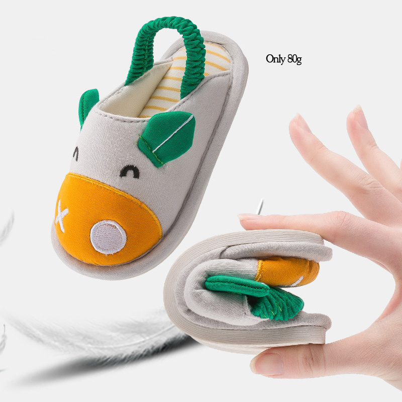 Sandal bít mũi đế mềm chống mài mòn họa tiết hoạt hình dễ thương cho bé từ 1-4 tuổi AYUER