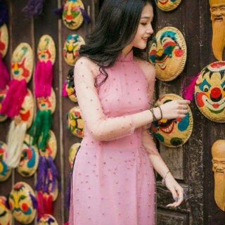 Áo dài đính ngọc trai