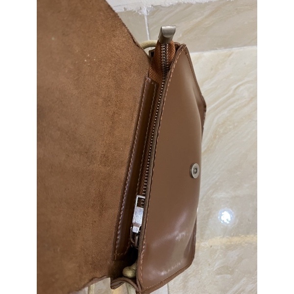 Túi si lạ màu nâu
