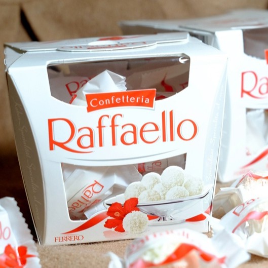 [Hộp 150gr] Socola phủ dừa Ferrero Confetteria Raffaello Đức - Date T11/2021