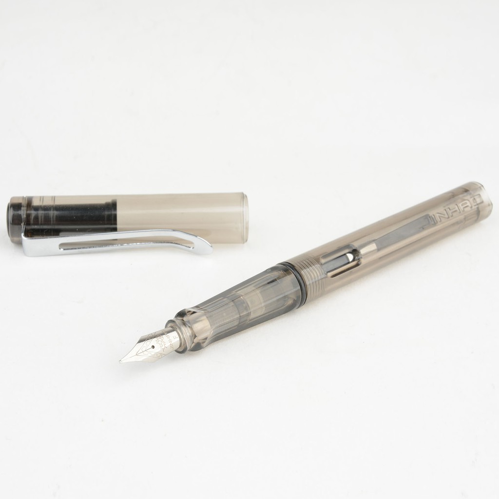 1 Bút Máy Trong Suốt 0.5mm Jinhao 599