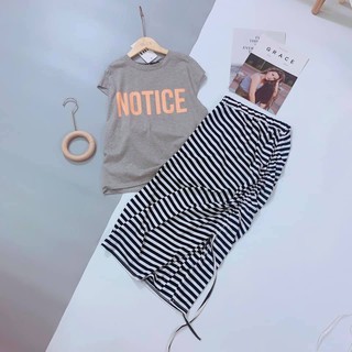 (HOTTREND 2021) Set Áo Phông Notice Phối Chân Váy Kẻ