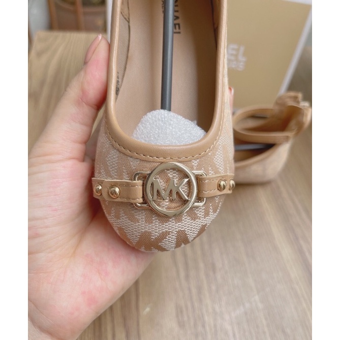 Giầy mk bé gái full box