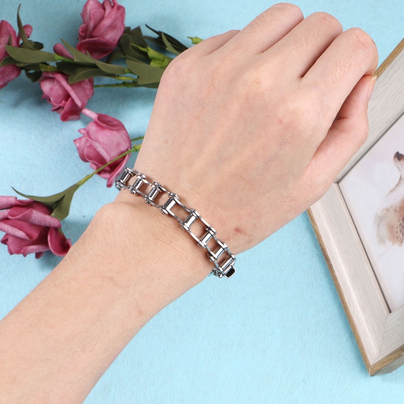 Vòng Tay Kim Loại Thiết Kế Độc Đáo Cho Nam Và Nữ