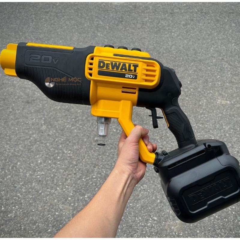 Máy rửa xe dùng pin 20V Dewalt DCPW550B