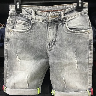 Short jean rách