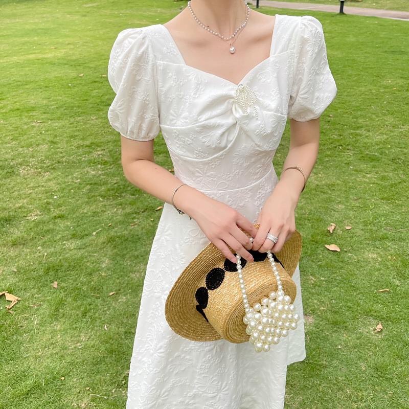 Váy Dài Qua Gối Tay Bồng PRETTY CLOSET Váy Trắng Tiểu Thư Sang Chảnh Cổ Vuông Mặc Đi Chơi Hay Đi Tiệc Phong Cách Hàn V31