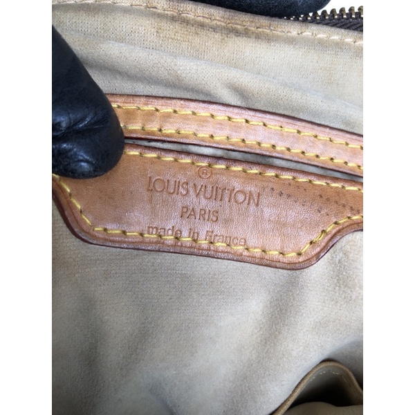 Túi chuẩn si,túi qua sử dụng, túi có code. khách xem hình,nếu muốn biết thêm thông tin sản phẩm mời vô chat nhé. Thanks.