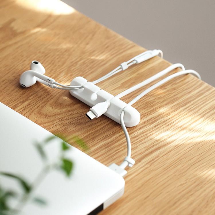 Kẹp cố định dây cáp sạc và tai nghe bằng silicone dán bàn tiện lợi