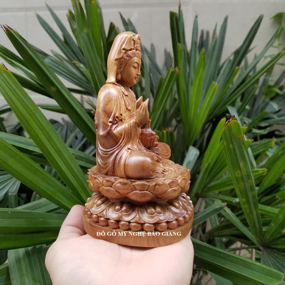 Tượng phật bà quan âm bằng gỗ bách thơm