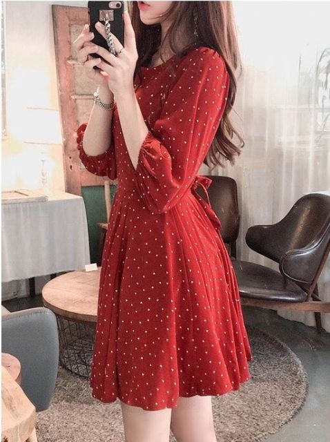 Đầm Nữ Bi Đỏ Thắt Eo Tay Lỡ