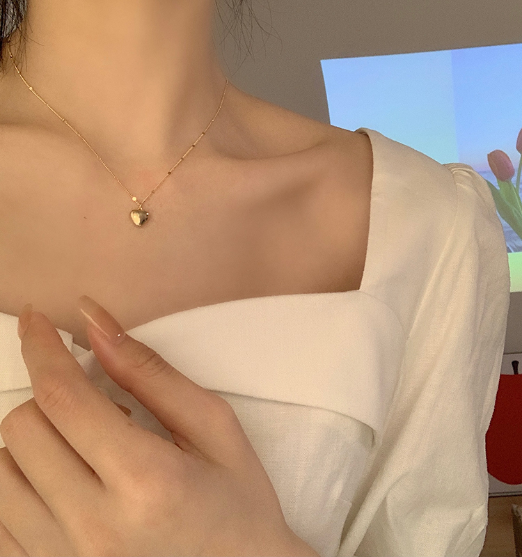 Vòng cổ mạ vàng mặt hình trái tim thời trang tinh tế dành cho nữ