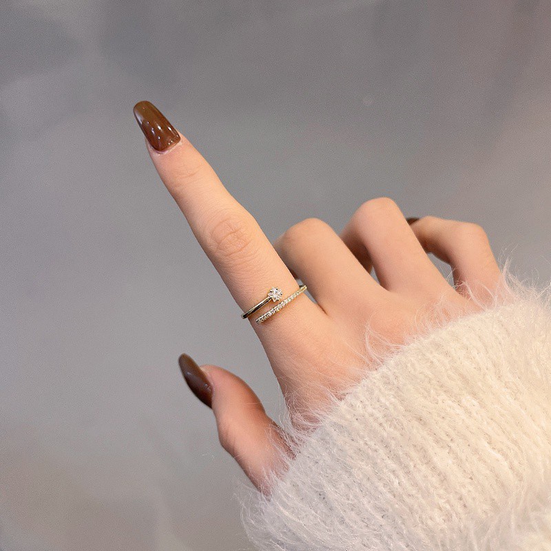 Nhẫn đeo tay kim loại mặt hình ngôi sao đính đá xinh xắn thời trang cho nữ