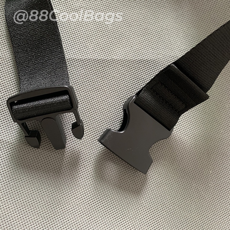 ⚡[88CoolBags] TÚI ĐEO CHÉO ESSENTIALS | BigBuy360 - bigbuy360.vn