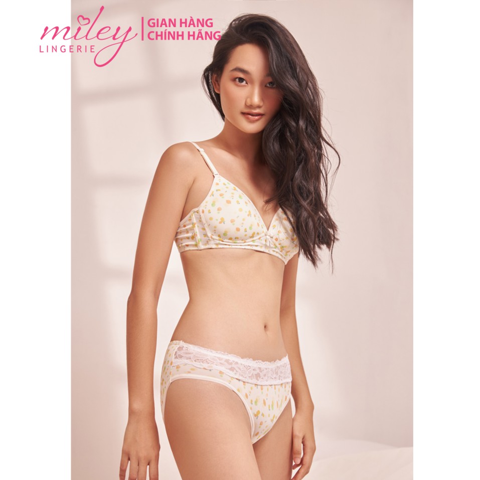 [Mã FAMALLT5 giảm 15% đơn 150k] Áo Ngực Không Gọng Mút Mỏng Hoa Văn Active Miley Lingerie BRM15