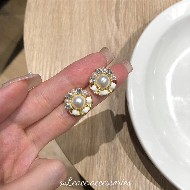 Bông tai khuyên tai ngọc phối viền mạ vàng hotgirl sang chảnh ER065 Leace.accessories