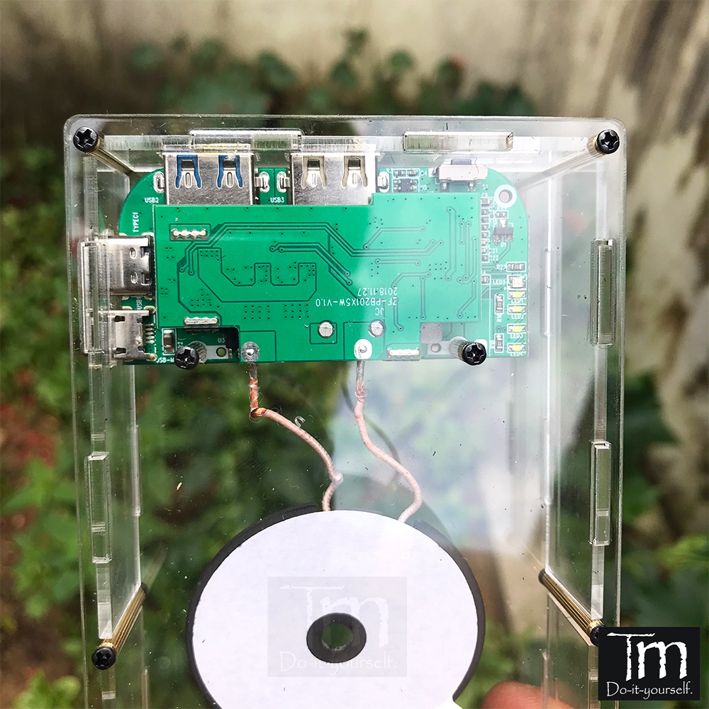 Box Sạc Dự Phòng Mica Trong Suốt 6 cell Sạc Nhanh Sạc không dây Qi 18W + 5W