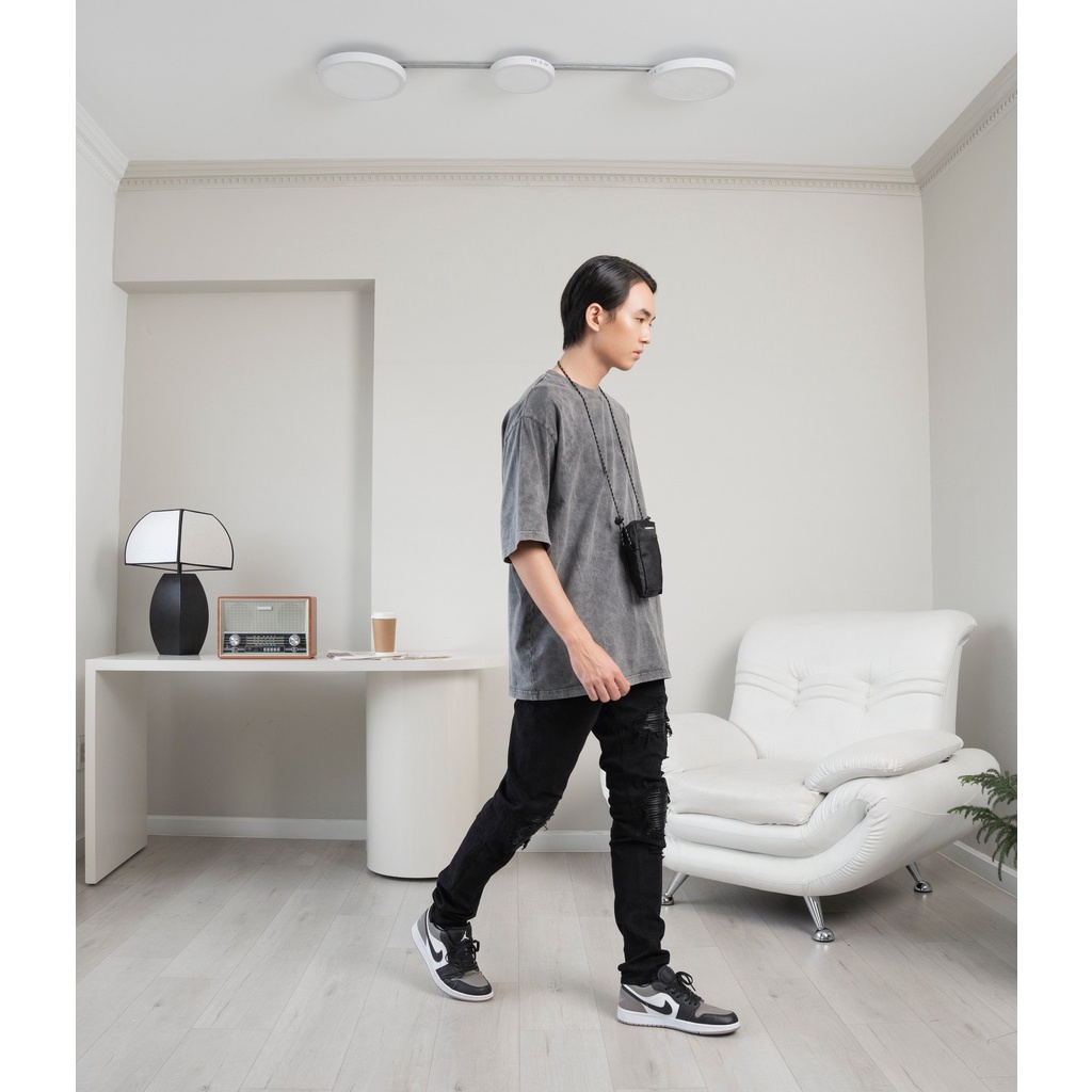 Quần jean nam, quần bò nam biker cao cấp màu đen KQ43, form slimfit ôm vừa, chất jean co giãn thoải mái.