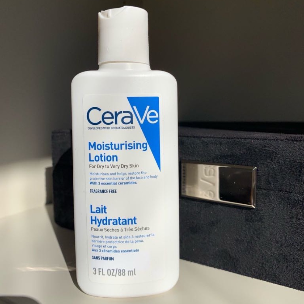 Dưỡng Ẩm Cerave Moisturizing Lotion Lait Hydratant cho da khô Pháp 88ml