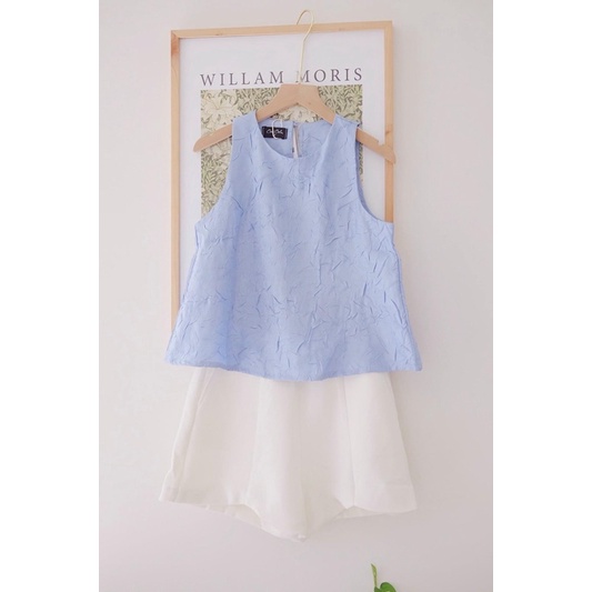 Áo lụa sát nách