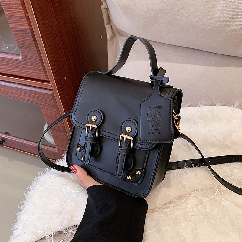 Túi đeo vai Ielgy thời trang nữ kiểu Hàn phối màu đính đinh tán