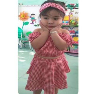 Váy đầm ca rô đỏ bé gái