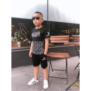 Bộ quần áo bé trai sành điệu