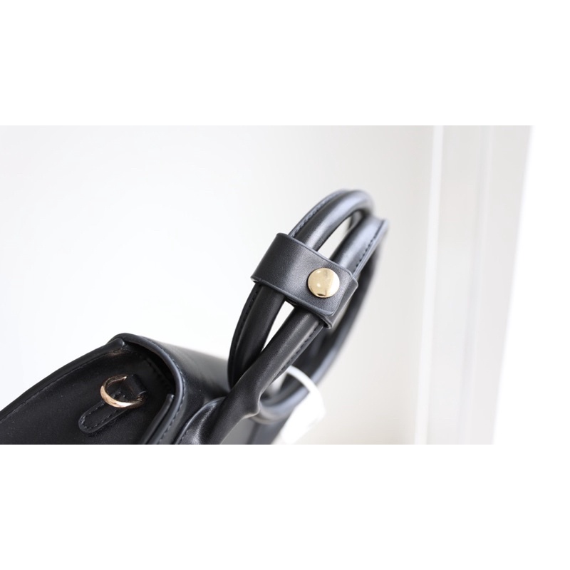 Túi Jacquemus quai xoắn kèm dây đeo về màu tươi tắn 4 màu