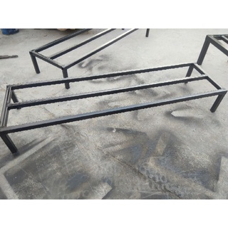 Kệ thép dài 70cm. rộng 20cm. cao 10cm.4 chân. hộp thép 14*14mm