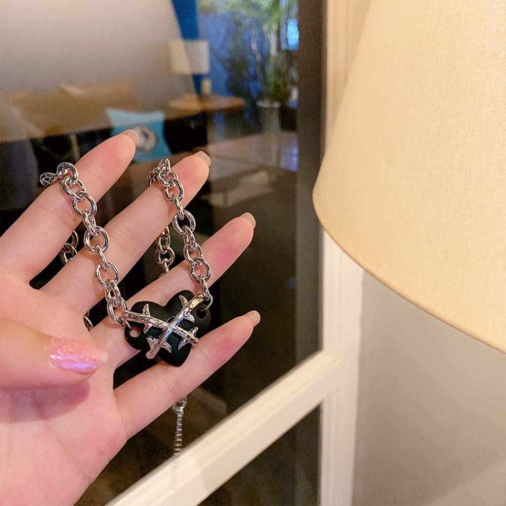 Vòng cổ Hợp Kim Mặt Hình Trái Tim Và Gai Độc Đáo Thời Trang Cho Nữ