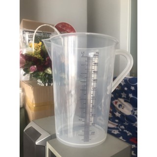 Ca đong nhựa chia vạch 2000ml