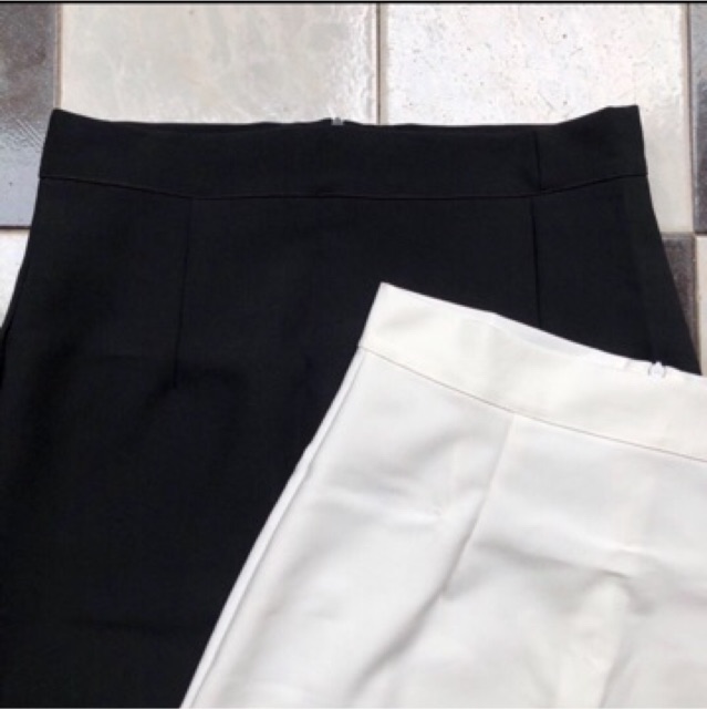 CHÂN VÁY CHỮ A ( Trắng/ Đen) | BigBuy360 - bigbuy360.vn