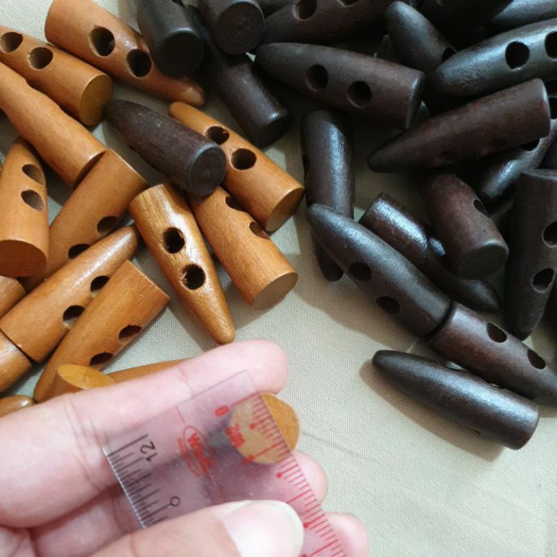 Khuy/nút gỗ hình chóp 12 chiếc/12k