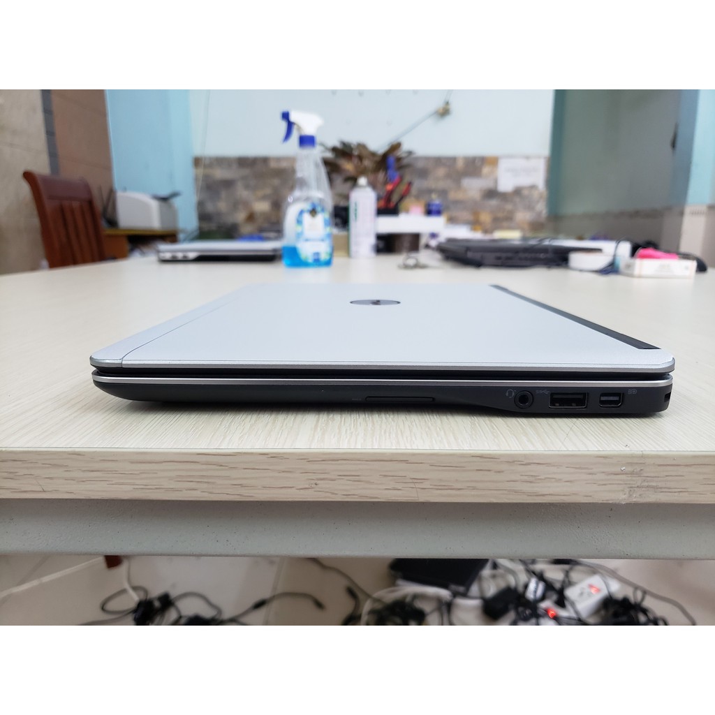 [Mã ELLAPDESK giảm 5% đơn 3TR] Laptop cũ dell latitude E7240 i7 4600u, ram 4gb, ssd 128gb, màn hình 12.5 inch | BigBuy360 - bigbuy360.vn