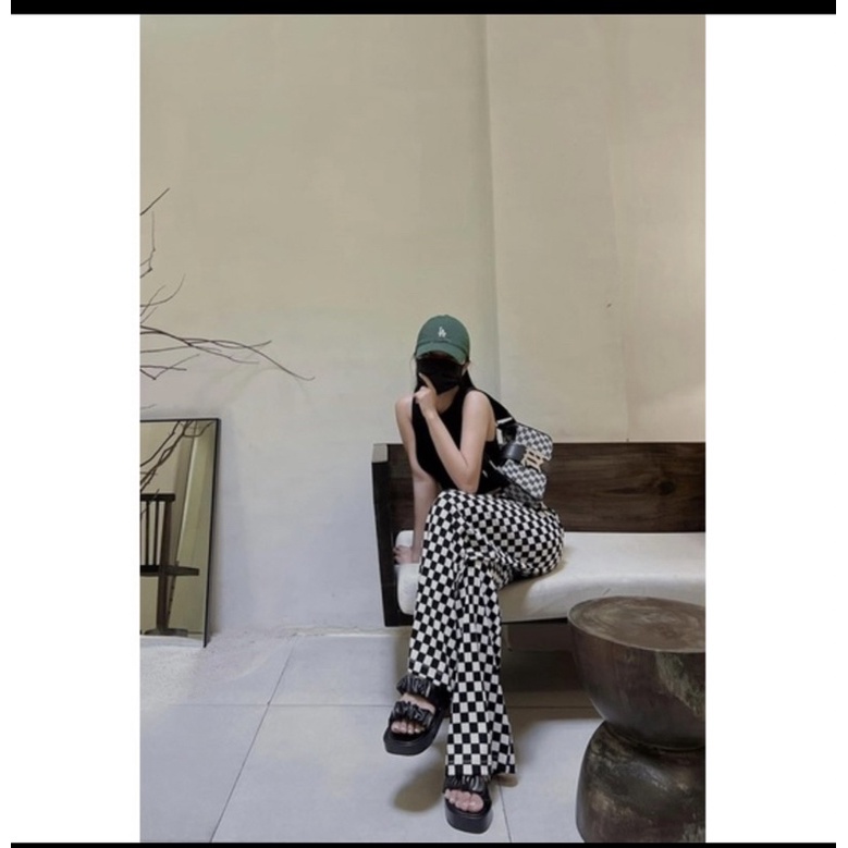 Set áo thun phối quần xuông caro