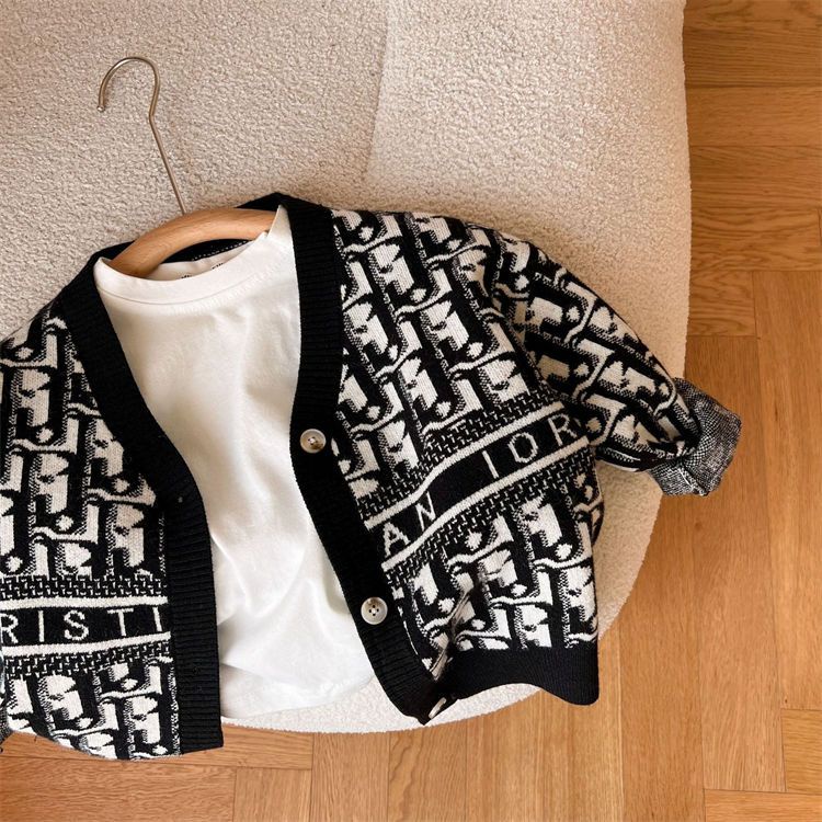 Áo Khoác Cardigan Cổ Chữ V Thiết Kế Mới Thời Trang Mùa Thu 2022 Dành Cho Bé