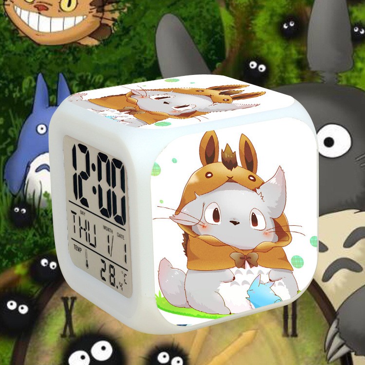 (nhiều mẫu) Đồng hồ báo thức để bàn IN HÌNH Hàng xóm của tôi là Totoro anime chibi tiện lợi đèn LED đổi màu