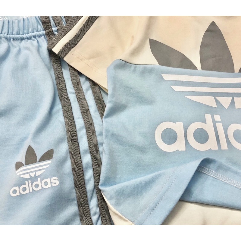 Bộ cộc tay Adidas xanh nhạt bé trai 12-35kg