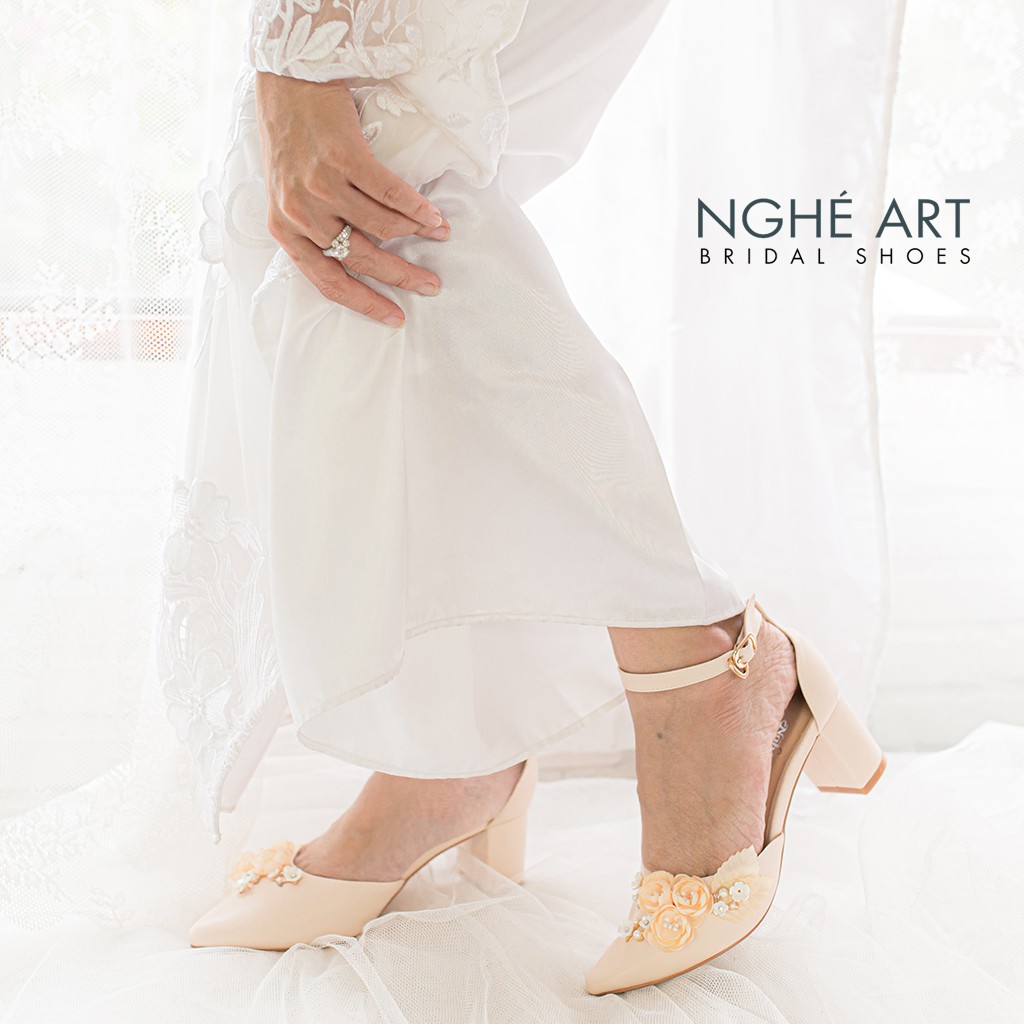Giày cưới Nghé Art quai ngang đính hoa 216-06