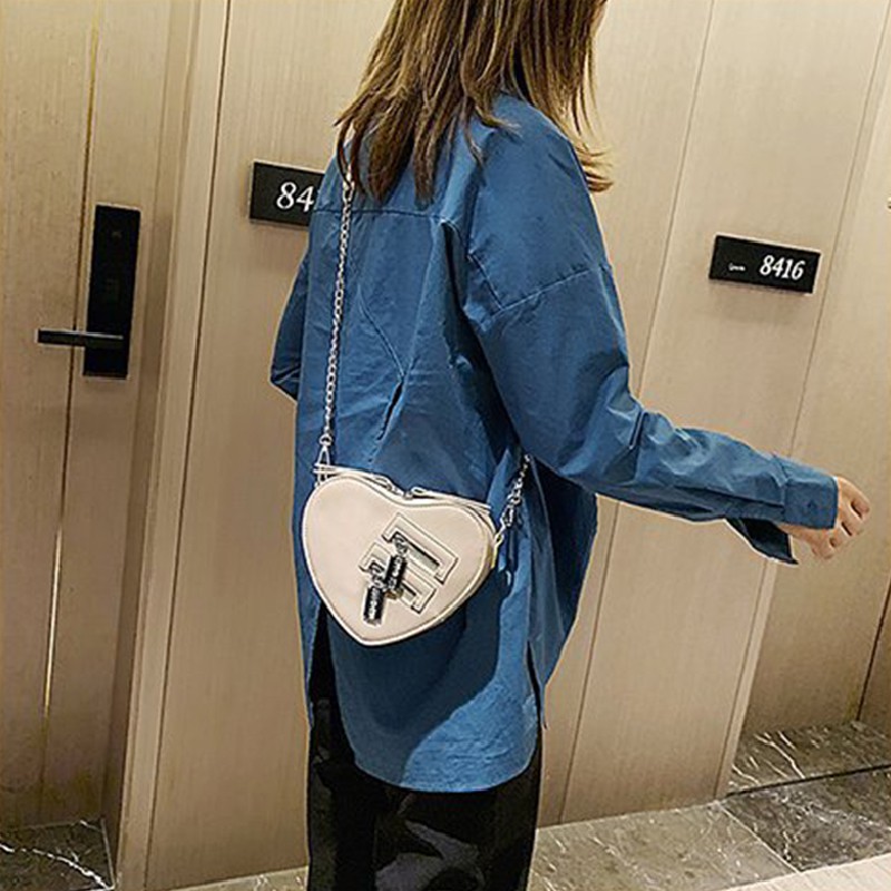 Túi Đeo Chéo Hình Trái Tim Thời Trang Nữ Tính