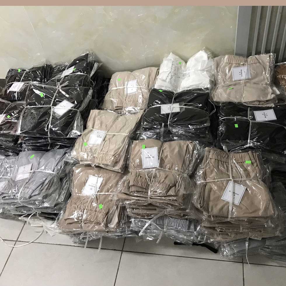 Quần Baggy đũi nữ cạp cao lưng chun khóa thật dáng lửng - Chất vải đũi xước màu Kem / Đen cực Xinh [Hàng HOT 2021] | BigBuy360 - bigbuy360.vn