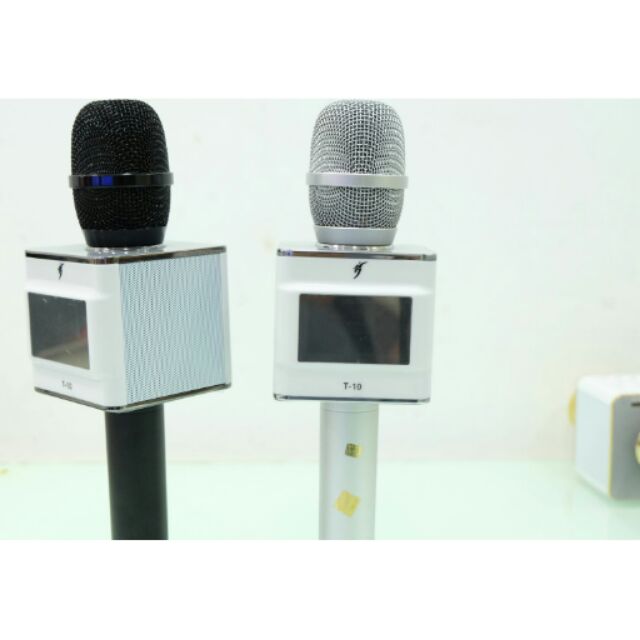 Micro Karaoke T10 có màn hình LCD