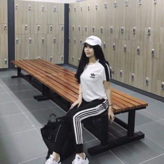 SET QUẦN THỂ THAO SỌC MIX ÁO PULL