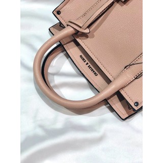 Túi quai cầm size 21,5 kèm charm (ib shop chọn màu nhé)