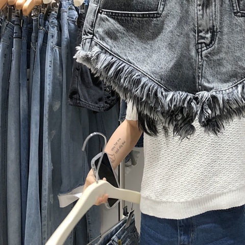 Jiashucheng Quần Denim Cotton Mỏng Vừa Vặn Phối Tua Rua Phong Cách Đường Phố Phương Tây Thời Trang Mùa Hè