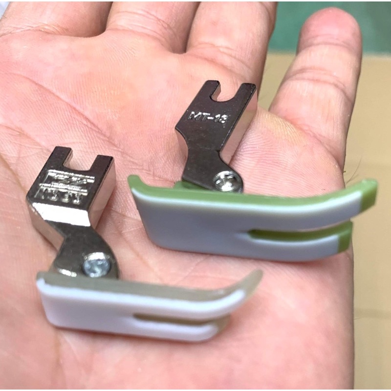 Chân vịt 2 da may thun, vải rít dùng máy công nghiệp 1 kim, có 2 cỡ để chọn lựa