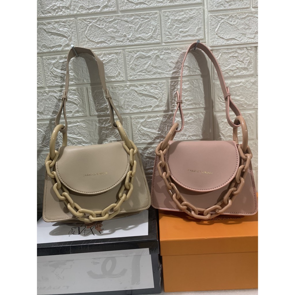 Túi C.N.K xích to da trơn mềm