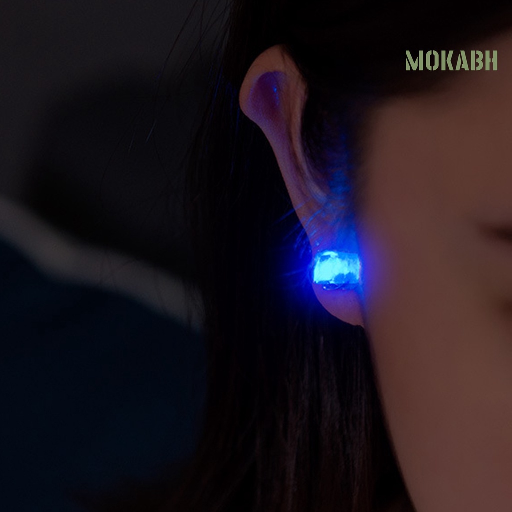1 Đôi Bông Tai Đính Đá Zircon Hình Vuông Phát Sáng Thời Trang Dành Cho Nữ